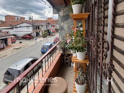 Casa de 4 alcobas en venta en El Porvenir, Rionegro, 84 m² · foto 2 de 18