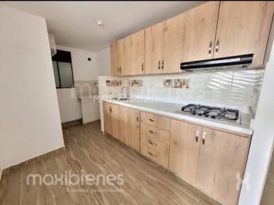 Apartamento de 3 alcobas en venta en Tranvia, Rionegro, 53 m² · foto 3 de 10