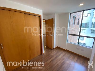 Apartamento de 4 alcobas en arriendo en Los Naranjos, Medellín, 140 m² · foto 7 de 13