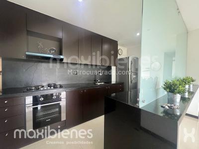 Apartamento de 2 alcobas en arriendo en Los Balsos, Medellín, 84 m² · foto 2 de 18