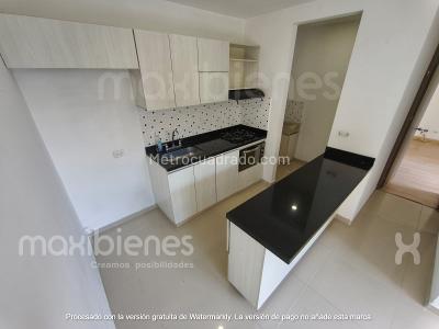 Apartamento en arriendo en San German, Medellín · foto 3 de 10