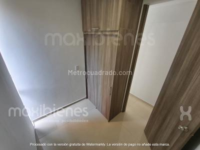 Apartamento en arriendo en San German, Medellín · foto 7 de 10