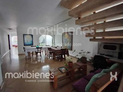 Casa de 5 alcobas en arriendo en El Velodromo, Medellín, 481 m² · foto 12 de 16