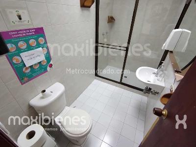 Casa de 5 alcobas en arriendo en El Velodromo, Medellín, 481 m² · foto 13 de 16