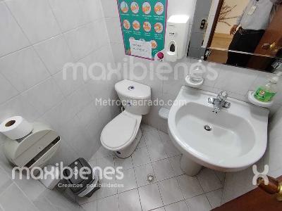 Casa de 5 alcobas en arriendo en El Velodromo, Medellín, 481 m² · foto 14 de 16