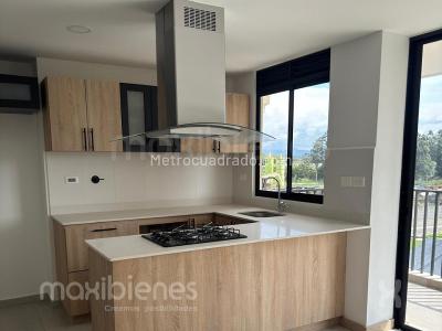 Apartamento de 3 alcobas en venta en San Antonio, Rionegro, 73 m² · foto 2 de 14