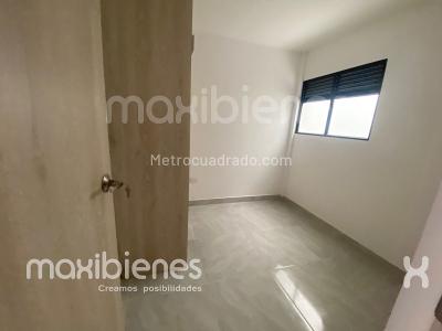 Apartamento de 3 alcobas en arriendo en El Rosario, Bello, 68 m² · foto 3 de 10