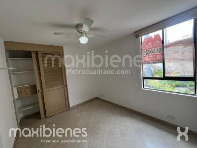 Apartamento de 3 alcobas en venta en Belen Loma De Los Bernal, Medellín, 60 m² · foto 4 de 10