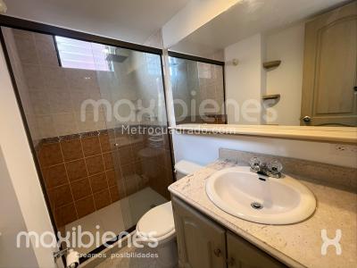 Apartamento de 3 alcobas en venta en Belen Loma De Los Bernal, Medellín, 60 m² · foto 9 de 10