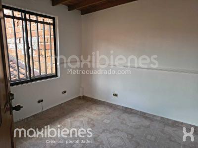 Casa de 4 alcobas en venta en Cabañas, Bello, 125 m² · foto 2 de 20