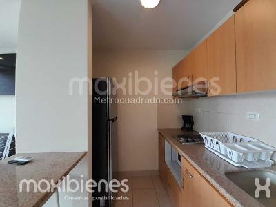 Apartaestudio en arriendo en La Aguacatala, Medellín, 40 m² · foto 2 de 17