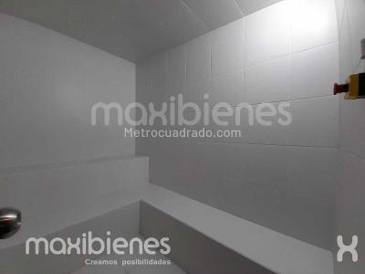 Apartaestudio en arriendo en La Aguacatala, Medellín, 40 m² · foto 14 de 17