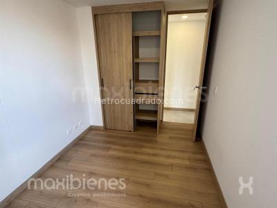 Apartamento de 3 alcobas en venta en San Antonio, Rionegro, 74 m² · foto 11 de 14