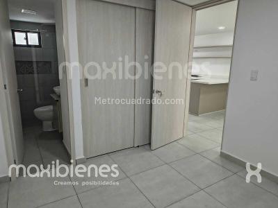 Apartamento de 3 alcobas en venta en Niquia, Bello, 85 m² · foto 5 de 14