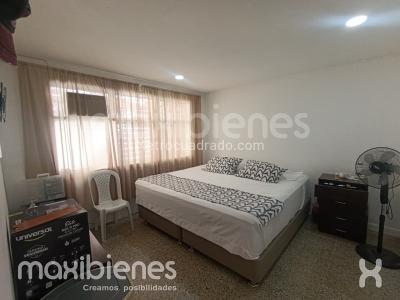 Apartamento de 4 alcobas en arriendo en El Nogal, Medellín, 260 m² · foto 9 de 12