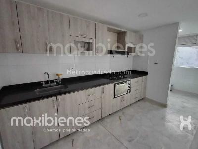 Apartamento de 3 alcobas en arriendo en Florida Nueva, Medellín, 120 m² · foto 2 de 14