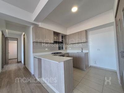 Apartamento de 3 alcobas en venta en Centro, Rionegro, 91 m² · foto 3 de 18