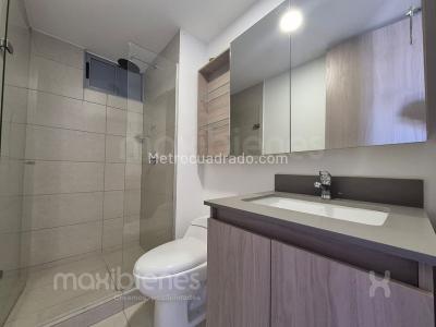 Apartamento de 3 alcobas en venta en Centro, Rionegro, 91 m² · foto 9 de 18