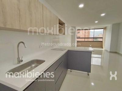 Casa de 4 alcobas en venta en Santa Teresita, Medellín, 440 m² · foto 2 de 20