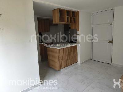 Apartamento en venta en Pajarito, Medellín · foto 2 de 13