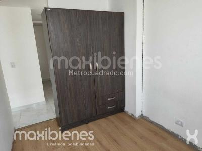 Apartamento en venta en Pajarito, Medellín · foto 7 de 13