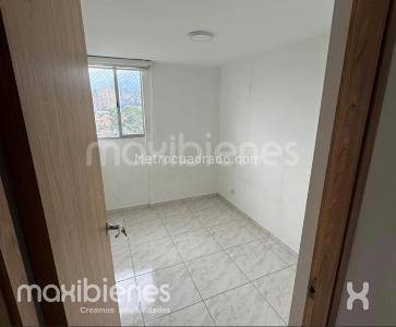 Apartamento en venta en San Antonio De Prado, Medellín · foto 7 de 11