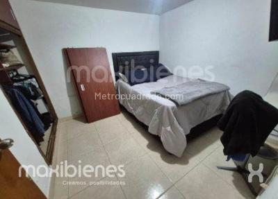 Casa de 4 alcobas en venta en Manrique Central 1, Medellín, 150 m² · foto 3 de 11
