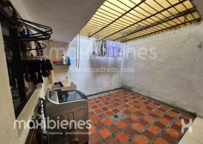 Casa de 4 alcobas en venta en Manrique Central 1, Medellín, 150 m² · foto 10 de 11