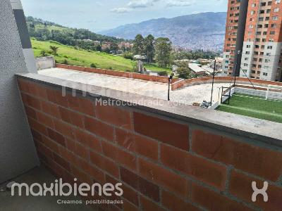 Apartamento en venta en Pajarito, Medellín · foto 3 de 7
