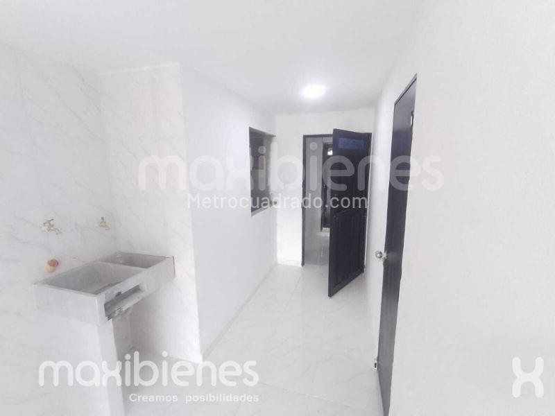 Apartamento en arriendo 2 alcobas y 2 baños en Machado (Los Alvares)