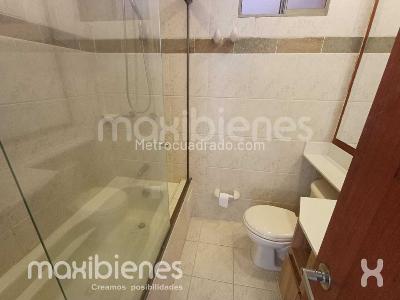 Apartamento de 3 alcobas en arriendo en Los Balsos, Medellín, 130 m² · foto 10 de 13