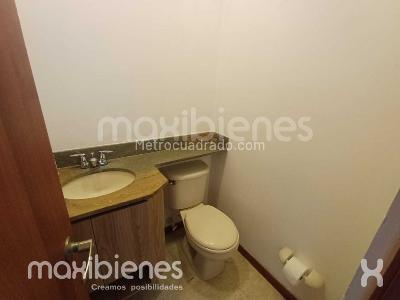 Apartamento de 3 alcobas en arriendo en Los Balsos, Medellín, 130 m² · foto 11 de 13