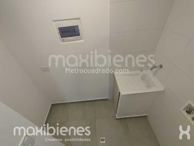 Apartamento de 2 alcobas en arriendo en Los Colores, Medellín, 70 m² · foto 15 de 19