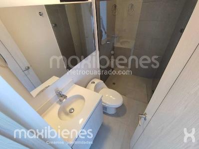 Apartamento de 2 alcobas en arriendo en Los Colores, Medellín, 70 m² · foto 6 de 19