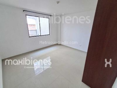 Apartamento de 3 alcobas en arriendo en Los Colores, Medellín, 120 m² · foto 7 de 15