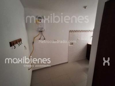Apartamento de 3 alcobas en arriendo en Los Colores, Medellín, 120 m² · foto 12 de 15