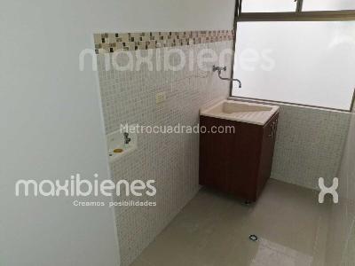 Apartamento de 3 alcobas en arriendo en Los Colores, Medellín, 120 m² · foto 13 de 15