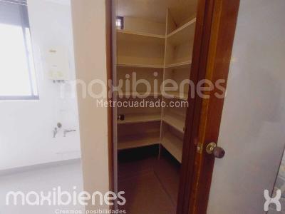 Apartamento de 3 alcobas en arriendo en Patio Bonito, Medellín, 134 m² · foto 11 de 14