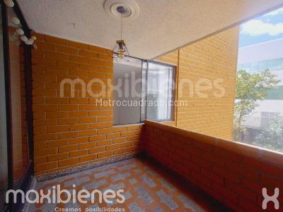 Apartamento de 3 alcobas en arriendo en Patio Bonito, Medellín, 134 m² · foto 13 de 14