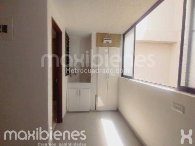 Apartamento de 3 alcobas en arriendo en Patio Bonito, Medellín, 134 m² · foto 8 de 14