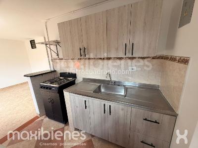Apartaestudio en venta en Boston, Medellín, 40 m² · foto 2 de 9