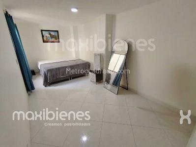 Apartamento de 4 alcobas en arriendo en Conquistadores, Medellín, 110 m² · foto 5 de 15