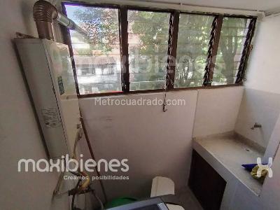 Apartamento de 4 alcobas en arriendo en Conquistadores, Medellín, 110 m² · foto 11 de 15