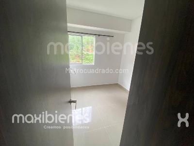 Apartamento de 3 alcobas en venta en La Navarra, Bello, 70 m² · foto 5 de 11