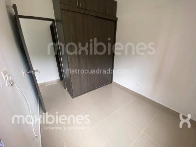 Apartamento de 3 alcobas en venta en La Navarra, Bello, 70 m² · foto 8 de 11