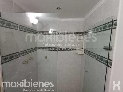 Apartamento de 3 alcobas en arriendo en El Poblado, Medellín, 180 m² · foto 11 de 14