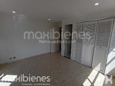 Apartamento de 3 alcobas en arriendo en El Poblado, Medellín, 180 m² · foto 5 de 14