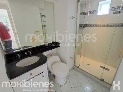 Apartamento de 3 alcobas en arriendo en El Poblado, Medellín, 180 m² · foto 9 de 14
