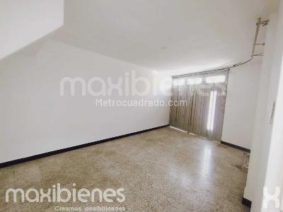 Casa de 4 alcobas en arriendo en La Floresta, Medellín, 180 m² · foto 8 de 13