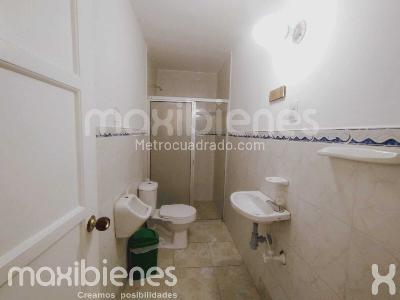 Casa de 4 alcobas en arriendo en La Floresta, Medellín, 180 m² · foto 12 de 13